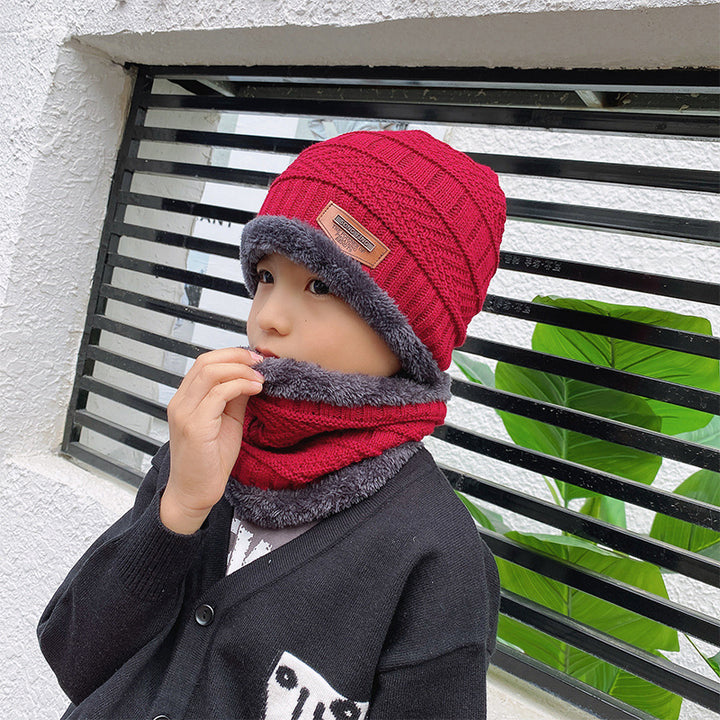 Strickmütze und Loopschal mit Fleecefutter