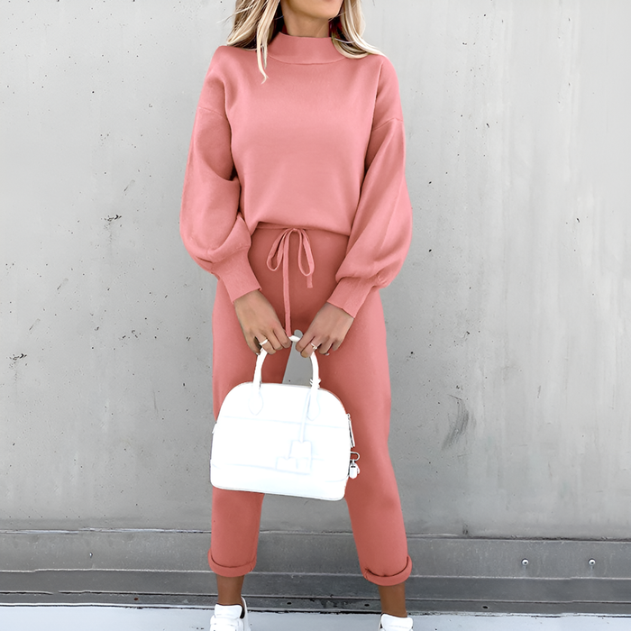 Damen-Loungeanzug mit Rollkragen und Langer Hose