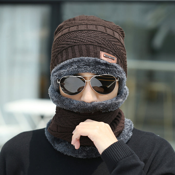 Strickmütze und Loopschal mit Fleecefutter