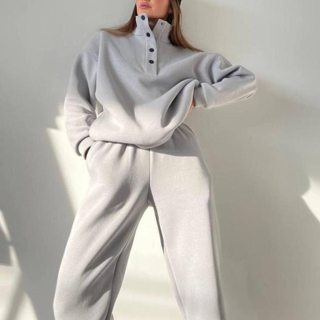 Damen im Oversize-Fleece-Set mit Stehkragen