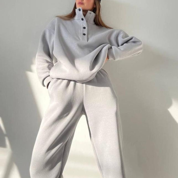 Damen im Oversize-Fleece-Set mit Stehkragen