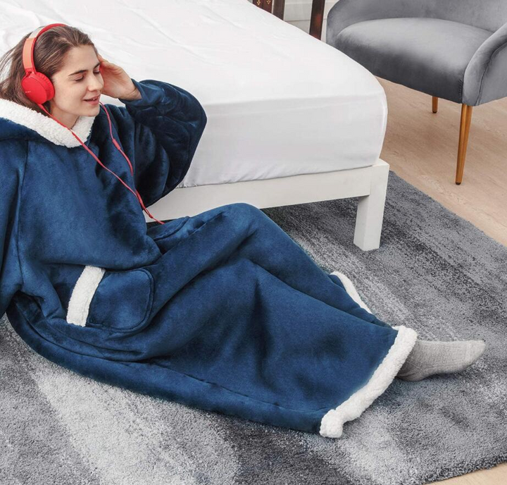 Übergrosse Hoodie-Decke mit Sherpa-Kapuze