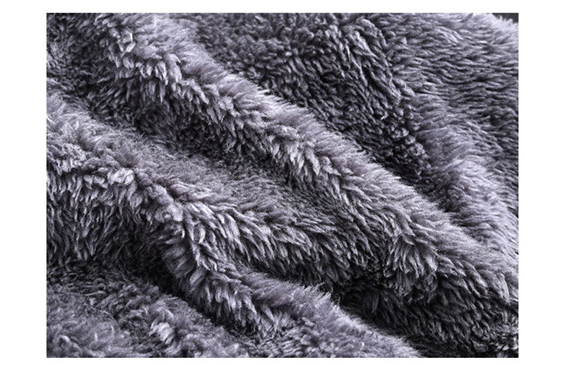 Strickmütze und Loopschal mit Fleecefutter
