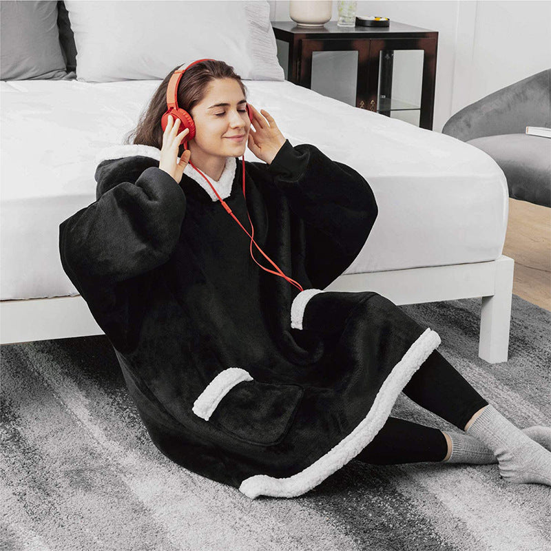 Übergrosse Hoodie-Decke mit Sherpa-Kapuze