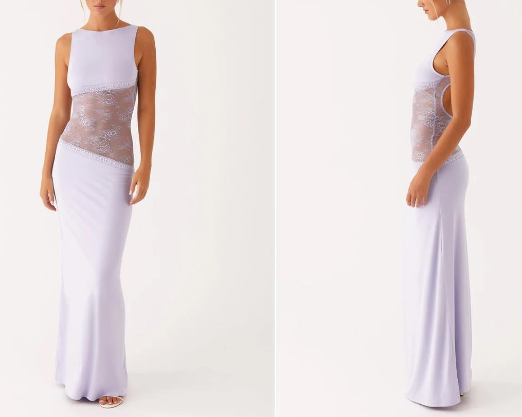 Frau im langen Trägerkleid mit Spitze
