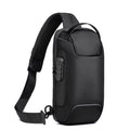 Schwarze Brusttasche mit Zahlenschloss und USB-Port