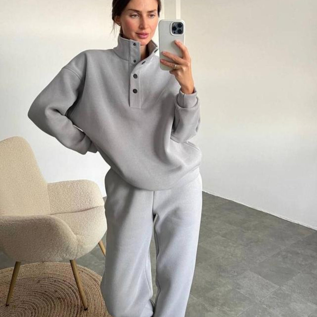 Damen im Oversize-Fleece-Set mit Stehkragen