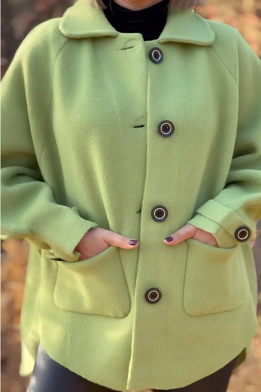 Damen Wolljacke mit Schulterpasse und Kontrastknöpfen