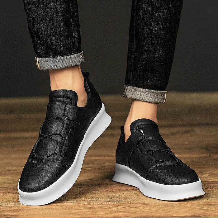Herren Leder-Sneaker mit Schnürung und weißer Sohle