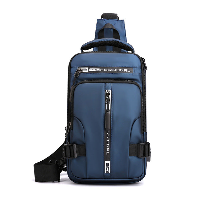 Herren Sling Bag quer über der Brust getragen