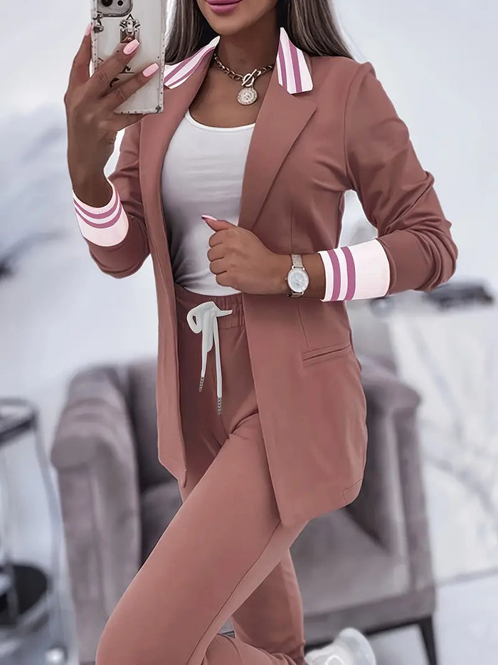 Damen Blazer-Set mit gestreiften Details und Kordelzug