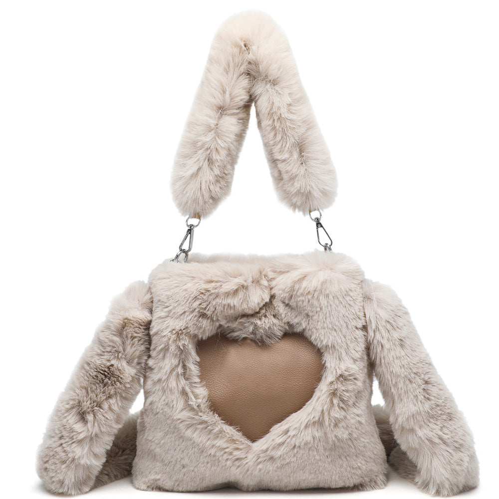 Flauschige Herztasche mit Hasenohren
