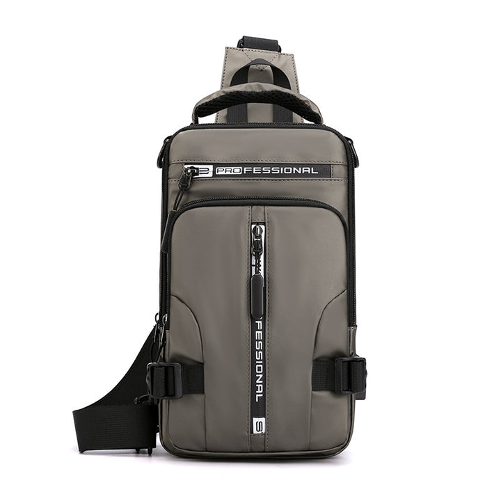 Herren Sling Bag quer über der Brust getragen