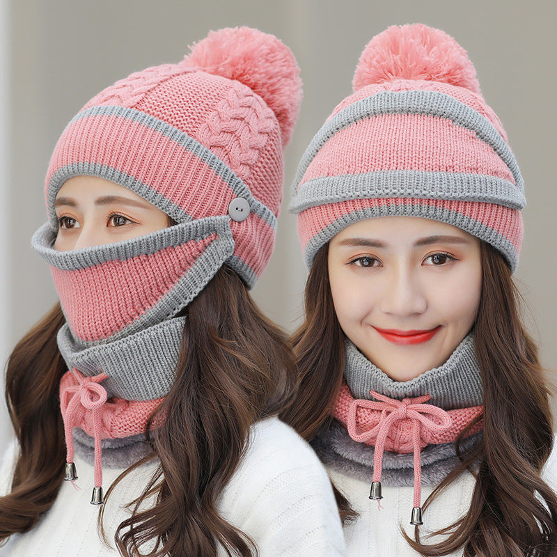 Dreiteiliges Winterset mit Bommelmütze und Halswärmer