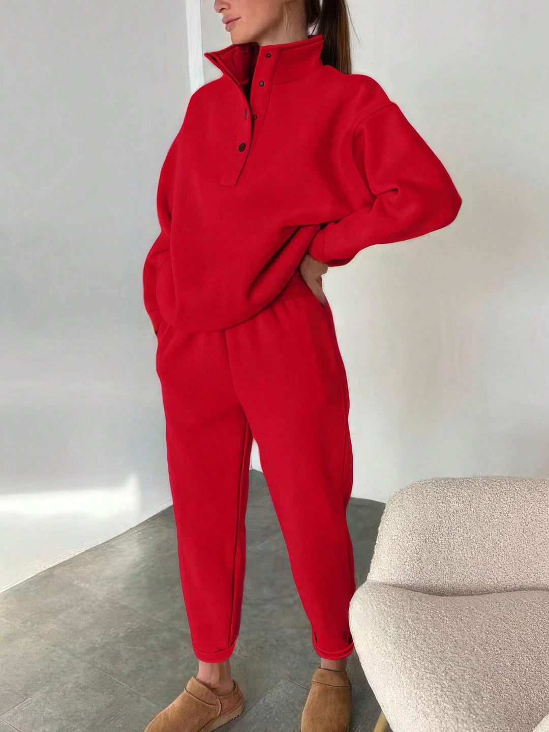 Damen im Oversize-Fleece-Set mit Stehkragen