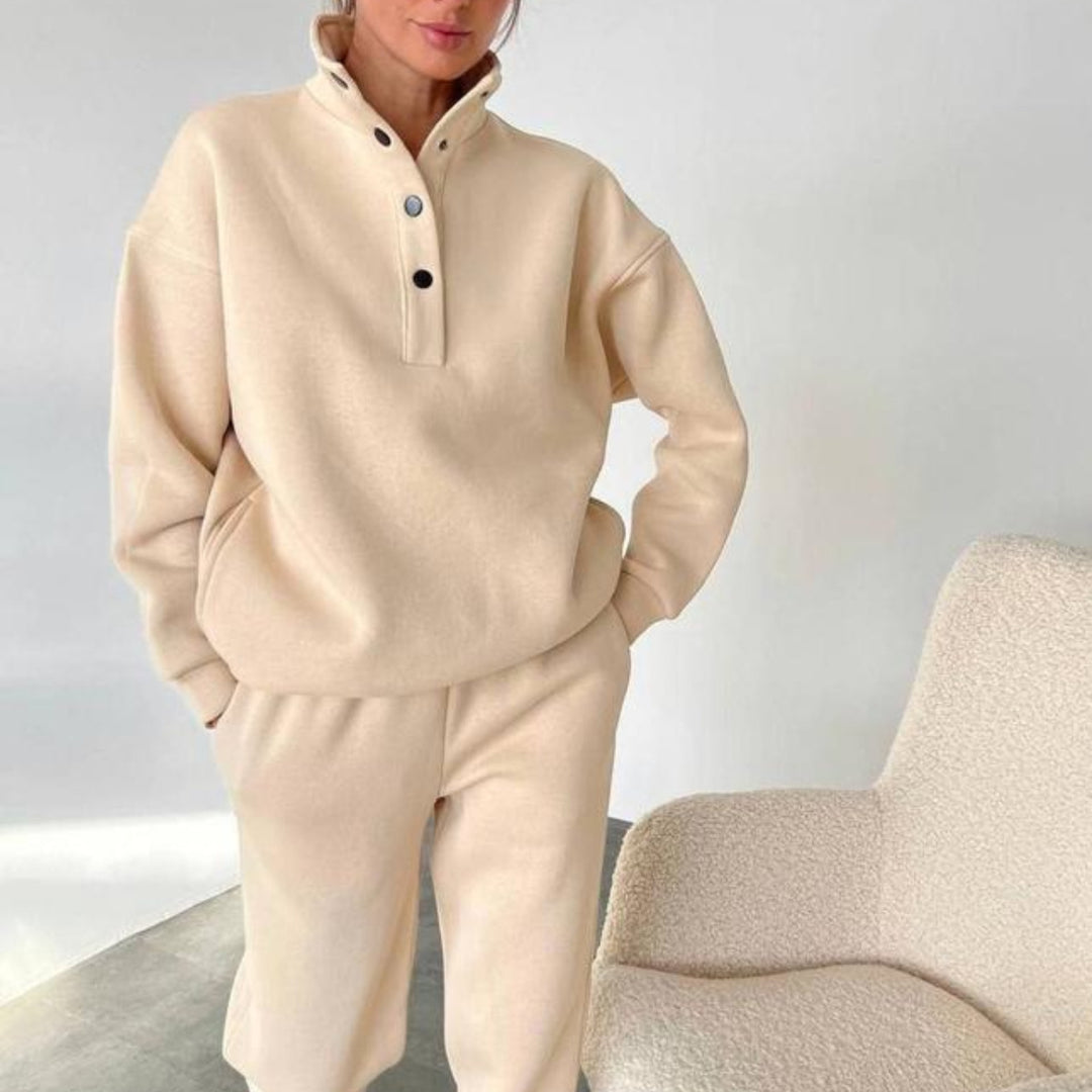 Damen im Oversize-Fleece-Set mit Stehkragen