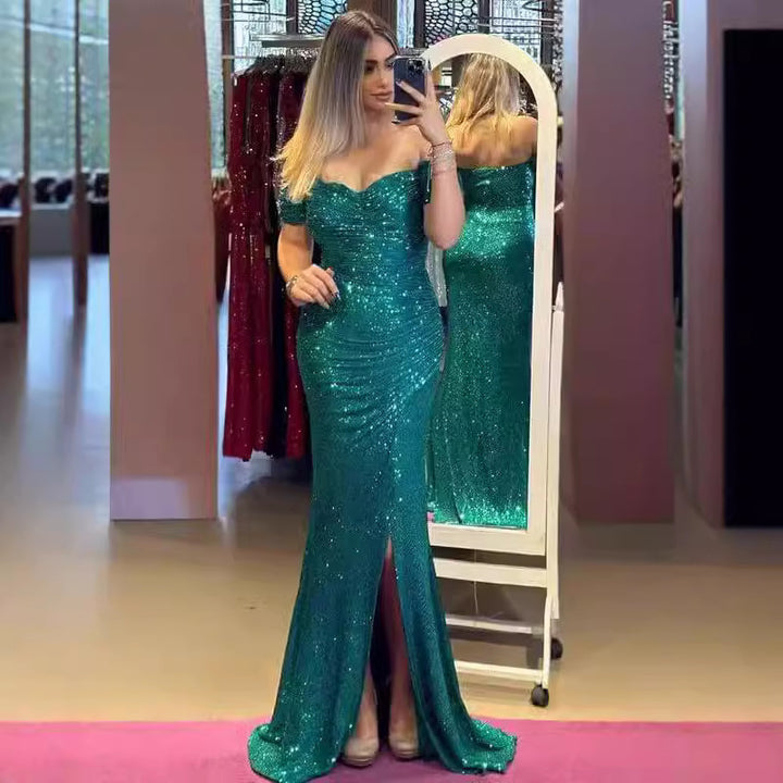 Langes Paillettenkleid schulterfrei mit Beinschlitz
