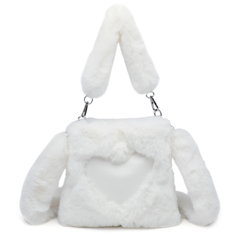 Flauschige Herztasche mit Hasenohren