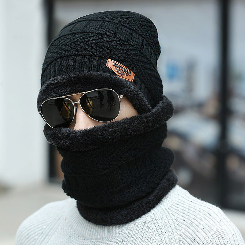 Strickmütze und Loopschal mit Fleecefutter