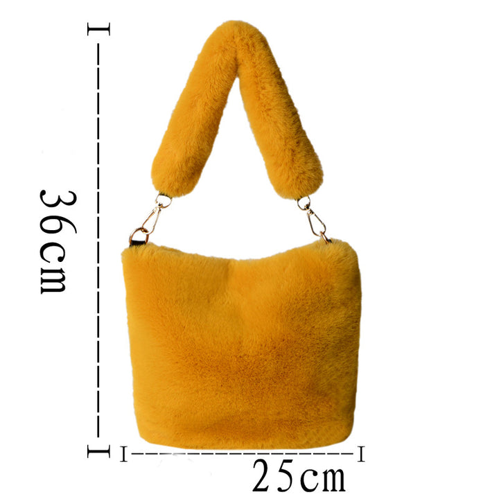 Plüsch-Beuteltasche mit Perlenkette kariert